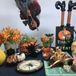 Mesa posta para o Dia das Bruxas