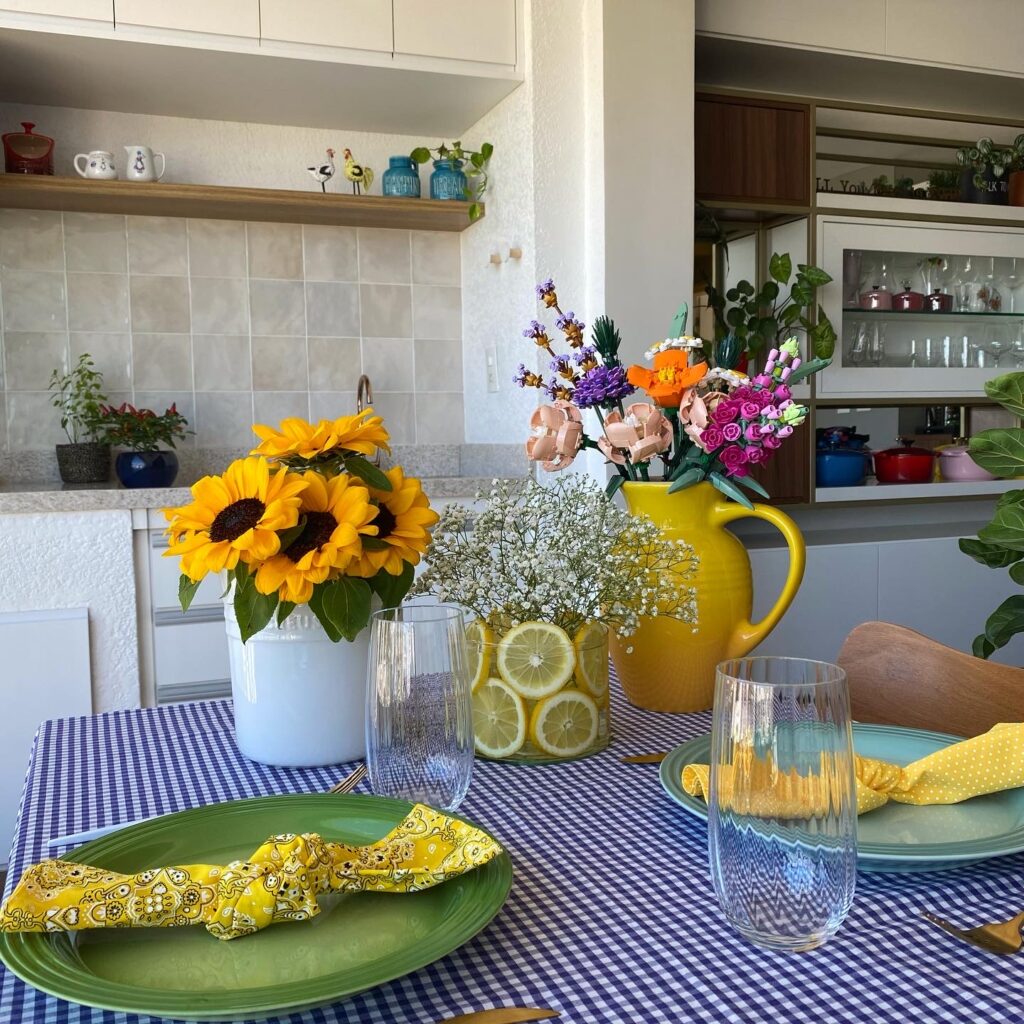 Como fazer um vaso com limão e flores